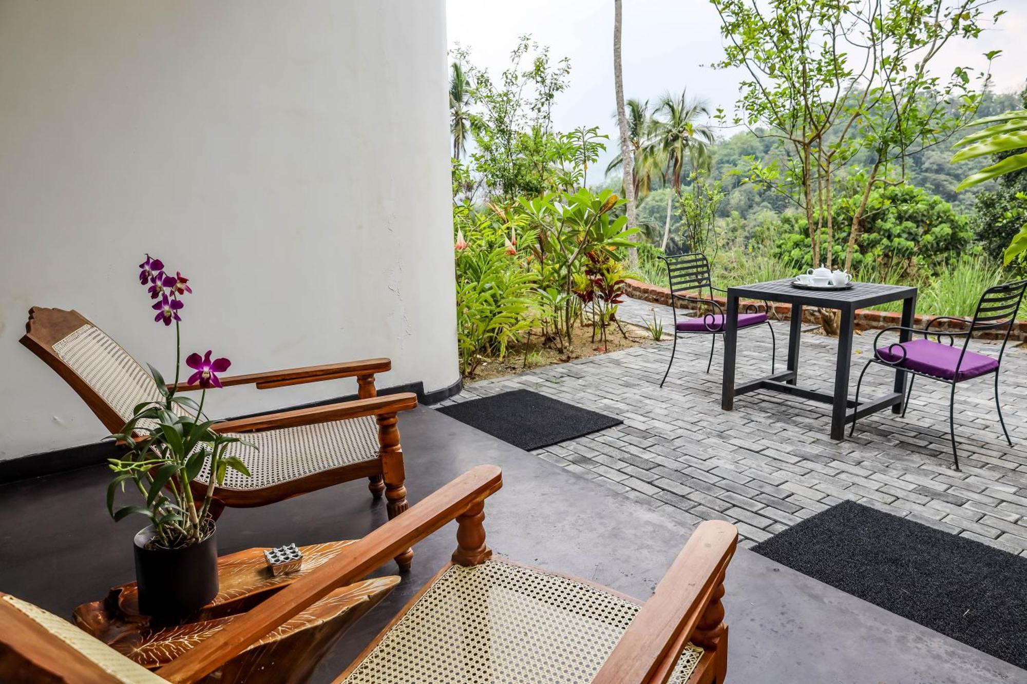 The Flame Tree Estate & Hotel Kandy Phòng bức ảnh